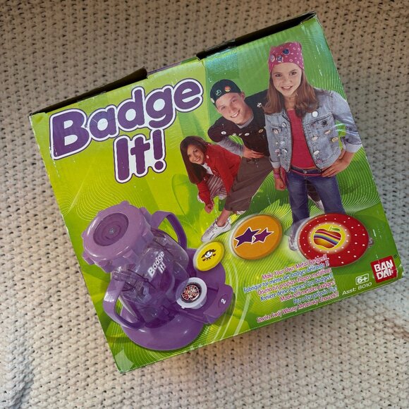 BANDAI Badge It! Button Maker Toy and Refills, Ages 6+ ☀️ Unique and Rare Item! - Picture 5 of 10